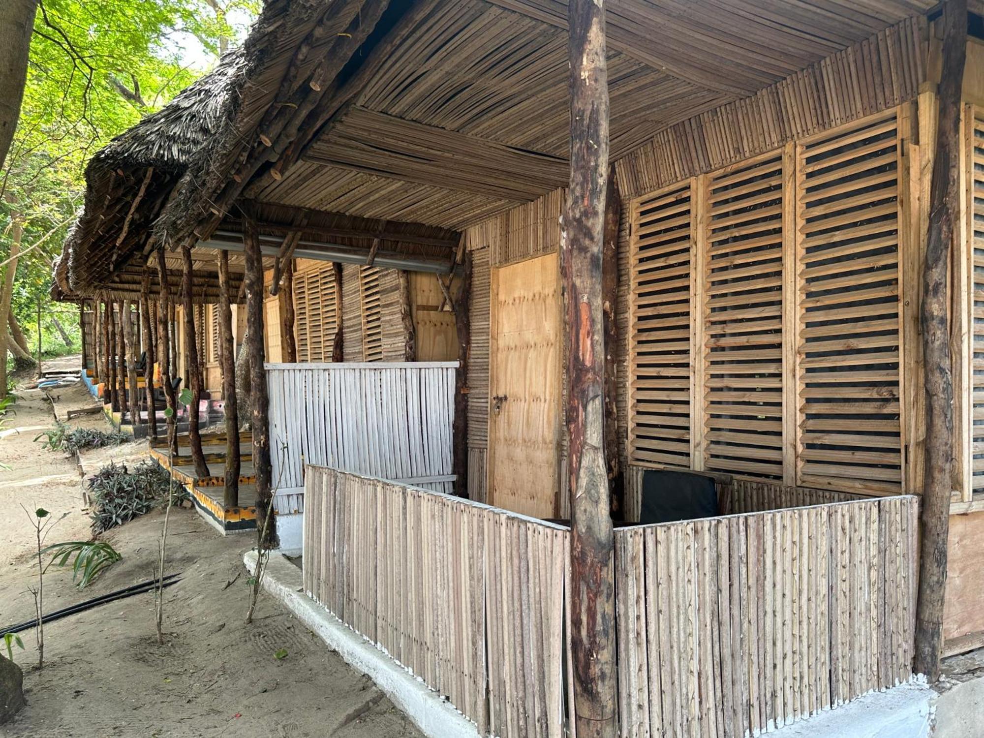 Maweni Beach Bungalows 킬린도니 외부 사진