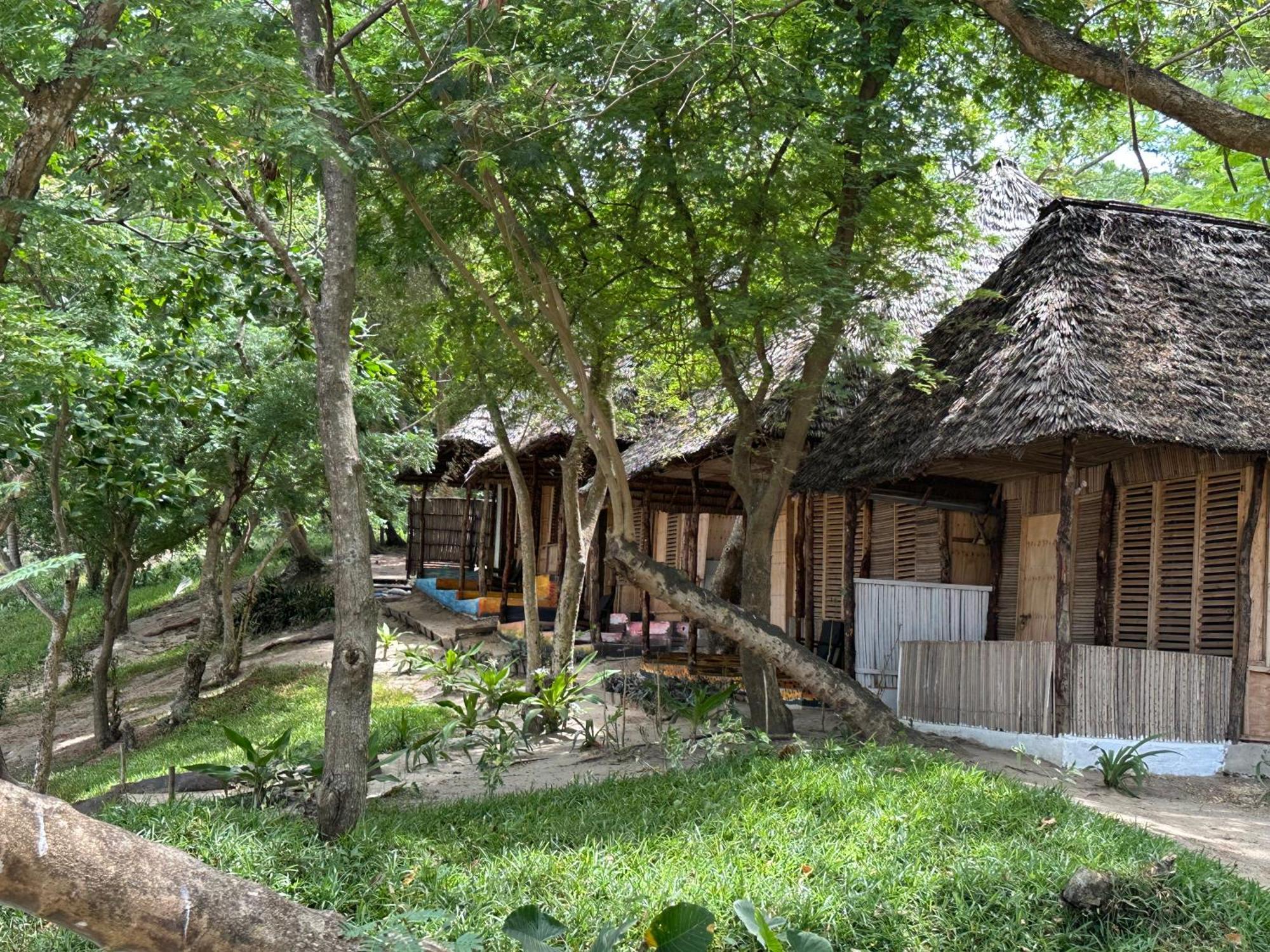 Maweni Beach Bungalows 킬린도니 외부 사진